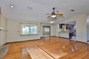 102 Cash Dr, Seffner, FL 33584 - Photo 5