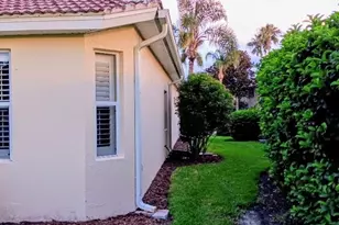 827 Placid Lake Dr, Osprey, FL 34229 - Photo 9