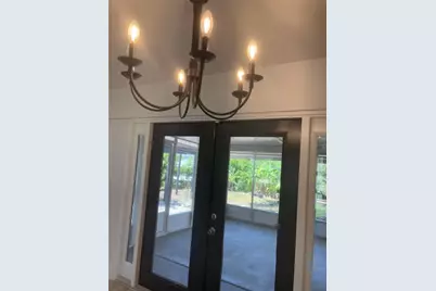 8609 Driftwood Drive, Tampa, FL 33615 - Photo 7