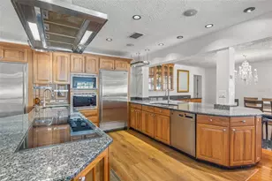 291 2nd St W, Tierra Verde, FL 33715 - Photo 7