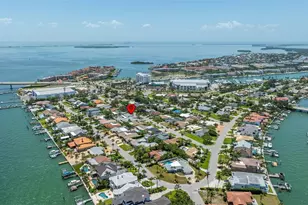 291 2nd St W, Tierra Verde, FL 33715 - Photo 53