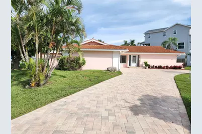 1410 Sea Gull Drive S, Saint Petersburg, FL 33707 - Photo 1