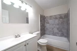 107 E Spruce St, Tarpon Springs, FL 34689 - Photo 13