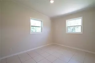 107 E Spruce St, Tarpon Springs, FL 34689 - Photo 7