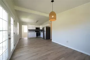107 E Spruce St, Tarpon Springs, FL 34689 - Photo 5