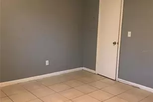 1645 39th St S, Saint Petersburg, FL 33711 - Photo 9