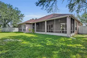 18108 Sugar Brooke Dr, Tampa, FL 33647 - Photo 43