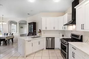 19129 Lake Audubon Dr, Tampa, FL 33647 - Photo 7