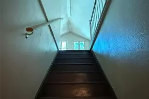 5527 9th St, Zephyrhills, FL 33542 - Photo 11