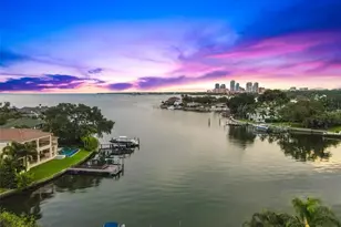 1365 Brightwaters Blvd NE, Saint Petersburg, FL 33704 - Photo 1