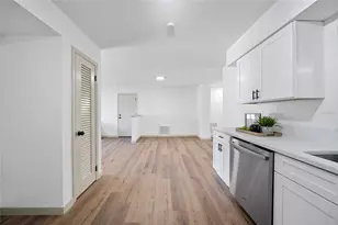 17815 Cranbrook Dr, Lutz, FL 33549 - Photo 11