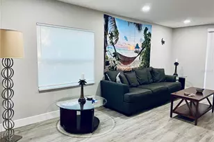 10341 Kumquat Ln, Seminole, FL 33772 - Photo 17