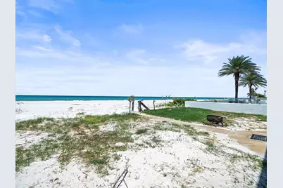 18218 Sunset Boulevard #A, Saint Petersburg, FL 33708 - Photo 5