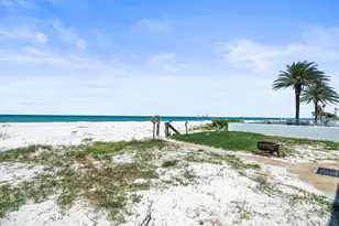 18218 Sunset Blvd, Saint Petersburg, FL 33708 - Photo 5