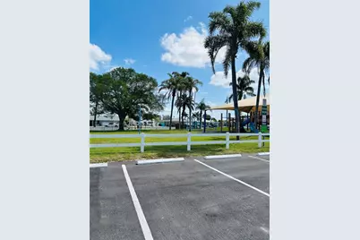 18218 Sunset Boulevard #A, Saint Petersburg, FL 33708 - Photo 21