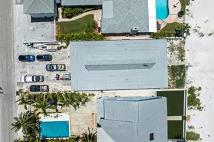 18218 Sunset Blvd, Saint Petersburg, FL 33708 - Photo 45
