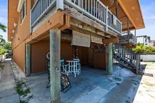 18218 Sunset Blvd, Saint Petersburg, FL 33708 - Photo 15