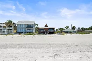 18218 Sunset Blvd, Saint Petersburg, FL 33708 - Photo 13