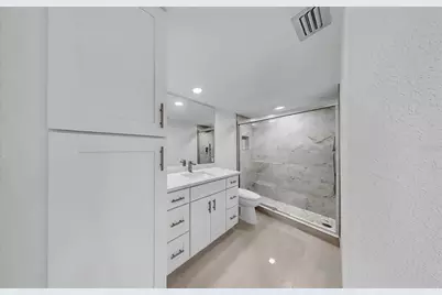 4900 Brittany Drive S #1702, Saint Petersburg, FL 33715 - Photo 13