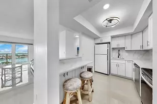 4900 Brittany Dr S, Saint Petersburg, FL 33715 - Photo 7