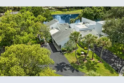 4117 Northmeadow Circle #38, Tampa, FL 33618 - Photo 1