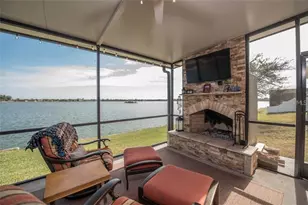 1742 Mira Lago Cir, Ruskin, FL 33570 - Photo 5