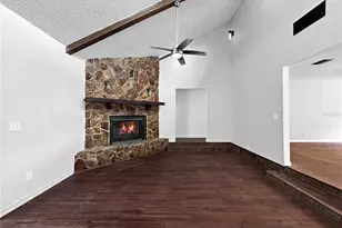 4545 Debbie Ln, Lutz, FL 33559 - Photo 9