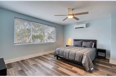 300 Bay Plz, Treasure Island, FL 33706 - Photo 35
