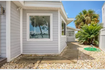 300 Bay Plz, Treasure Island, FL 33706 - Photo 63