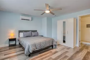 300 Bay Plaza, Treasure Island, FL 33706 - Photo 37