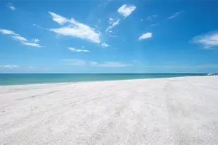 300 Bay Plaza, Treasure Island, FL 33706 - Photo 9