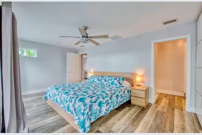 300 Bay Plz, Treasure Island, FL 33706 - Photo 45