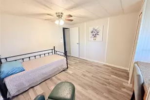 38507 Windflower Ave, Zephyrhills, FL 33542 - Photo 23