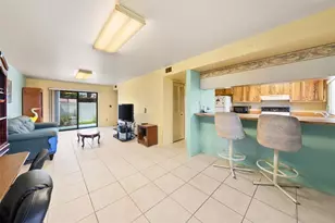 9209 Seminole Blvd, Seminole, FL 33772 - Photo 11