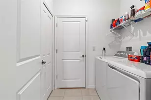 6884 Ripple Pond Loop, Zephyrhills, FL 33541 - Photo 23