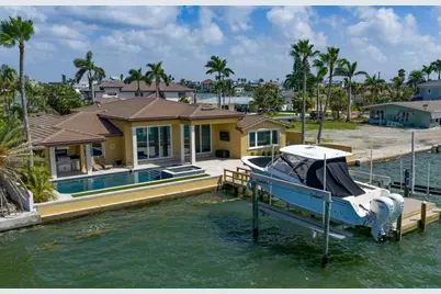 422 55th Avenue, Saint Pete Beach, FL 33706 - Photo 1