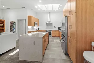 2377 Harbour Oaks Dr, Longboat Key, FL 34228 - Photo 23