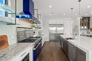 7949 2nd Ave S, Saint Petersburg, FL 33707 - Photo 13