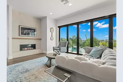 7949 2nd Avenue S, Saint Petersburg, FL 33707 - Photo 7