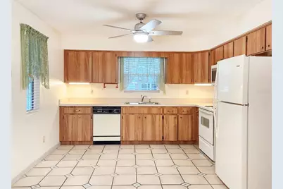 37347 Derbyshire Drive, Zephyrhills, FL 33542 - Photo 15