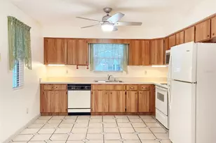 37347 Derbyshire Dr, Zephyrhills, FL 33542 - Photo 15