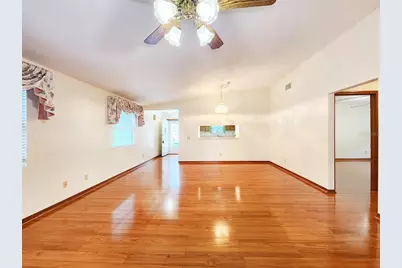 37347 Derbyshire Drive, Zephyrhills, FL 33542 - Photo 9