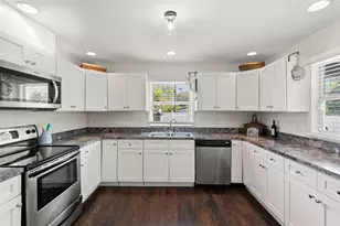 469 38th Ave N, Saint Petersburg, FL 33704 - Photo 11