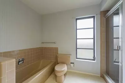 828 Lakeside Terrace, Palm Harbor, FL 34683 - Photo 17