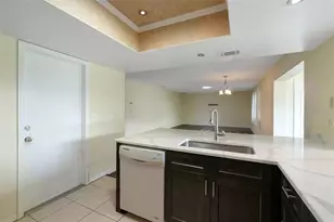 1005 Harefield Cir, Sun City Center, FL 33573 - Photo 9