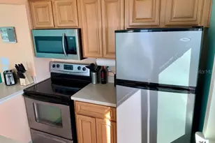 2506 N Rocky Point Dr, Tampa, FL 33607 - Photo 9