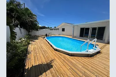 13940 Antigua Drive, Seminole, FL 33776 - Photo 19