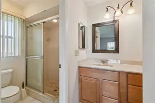 912 E Del Webb Blvd, Sun City Center, FL 33573 - Photo 19