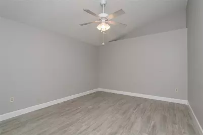 161 Lake Shore Drive W, Palm Harbor, FL 34684 - Photo 23