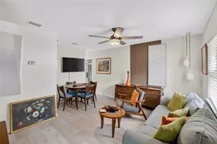 4718 W Wallcraft Ave, Tampa, FL 33611 - Photo 9